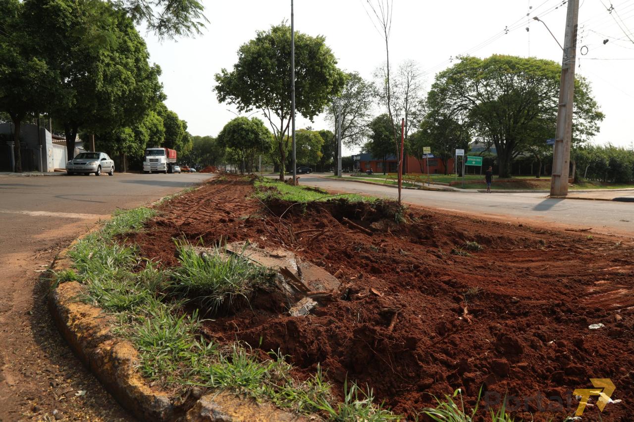 Obras de Pista de Caminhada Avançam na Av. da Saudade e Rua Francisco Badaró.