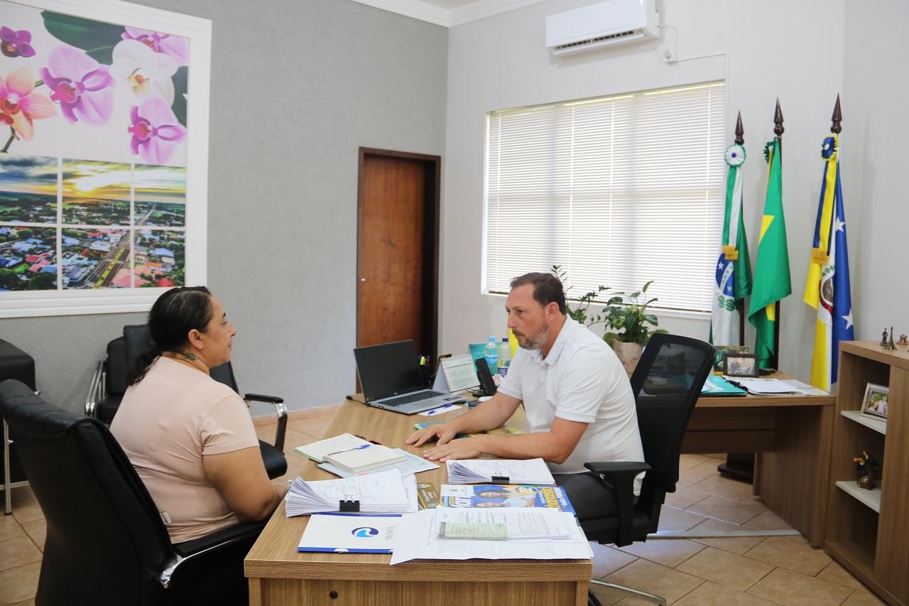 Maripá - Prefeito Rodrigo Schanoski Recebe Visita da Secretária de Educação