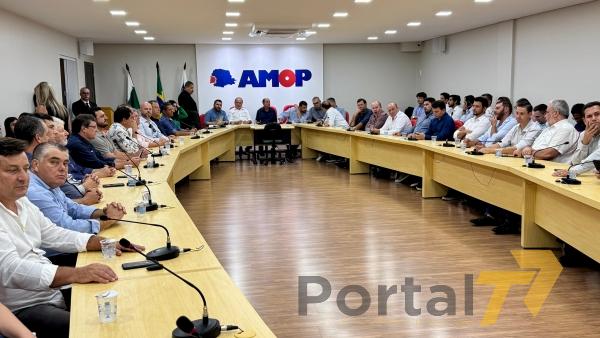 Prefeito de Terra Roxa, Ivan Reis, participa da Assembleia Geral do Consamu que elege nova diretoria