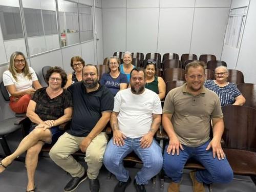 Presidente da Câmara de Vereadores de Terra Roxa participa de reunião com Clube da Amizade e Clube Feminino para ouvir demandas