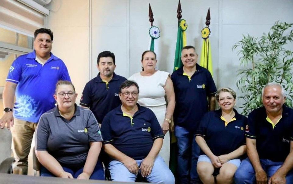 Vice-prefeita de Terra Roxa Silvana Macarini recebe visita do governador do Rotary