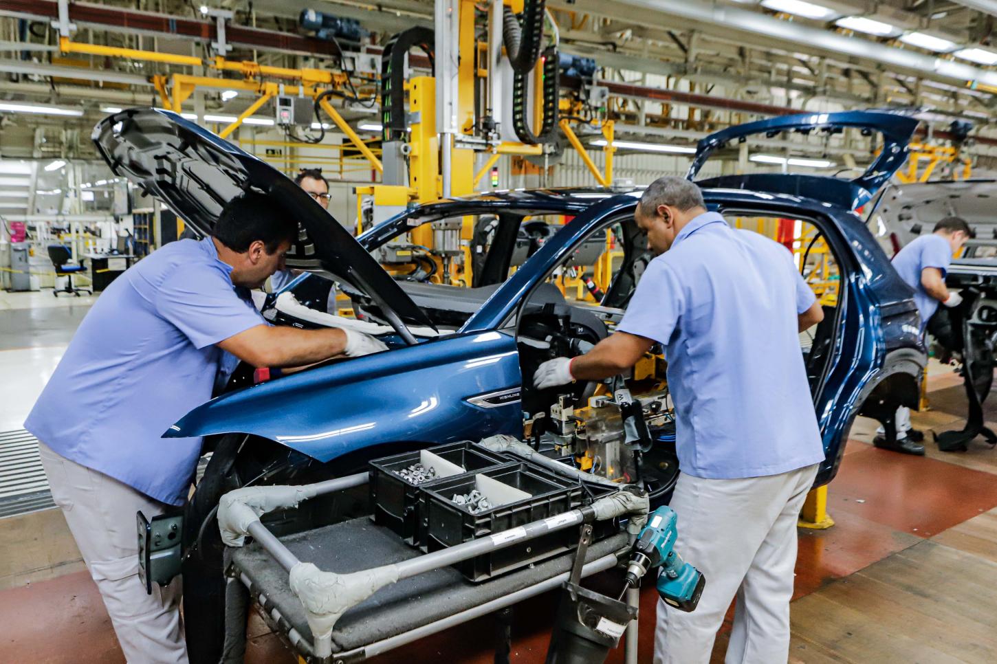 Agências do Trabalhador de 9 regiões do Paraná têm mais de mil vagas com carteira assinada