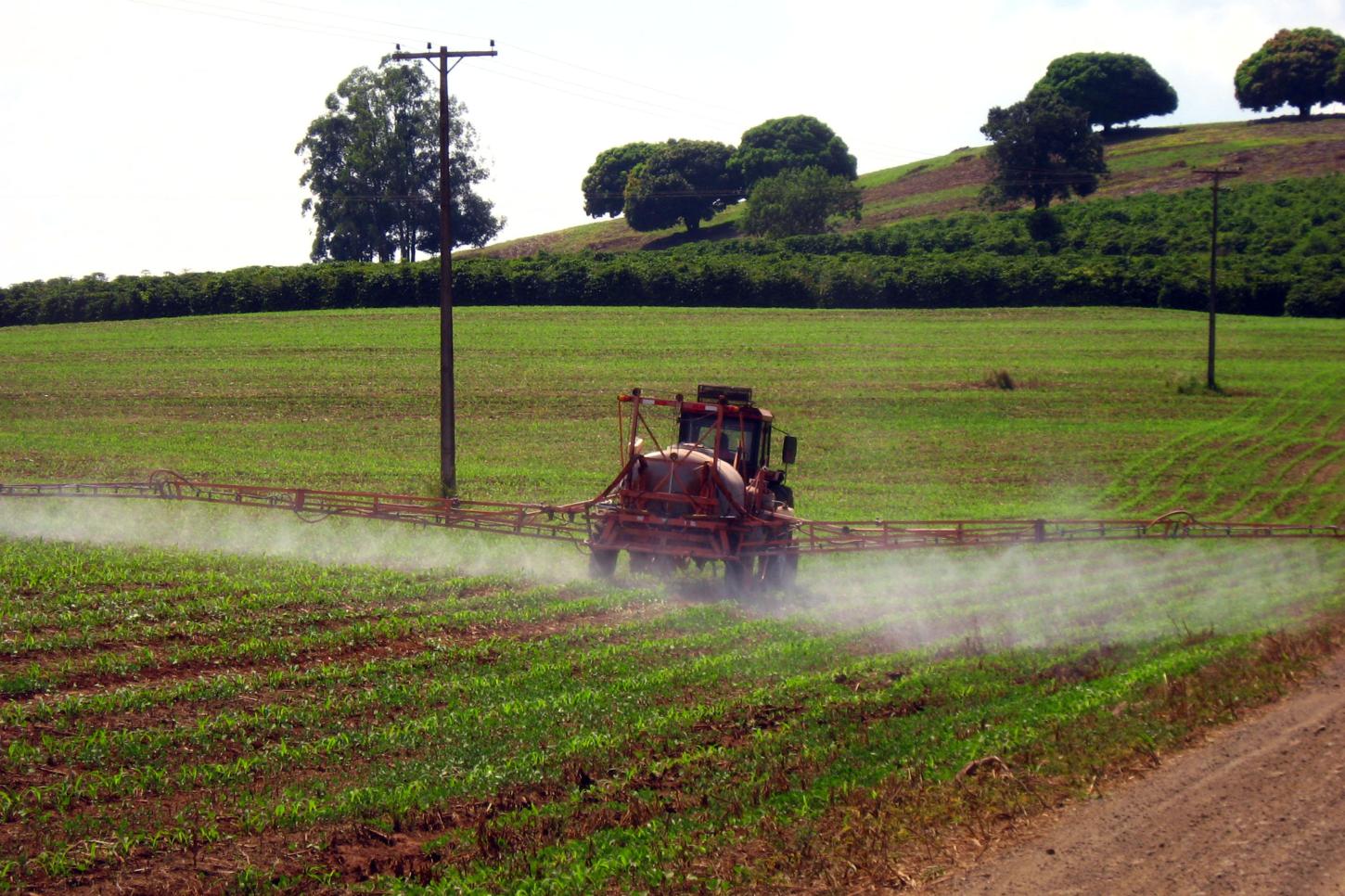 Com foco em culturas sensíveis, Estado reforça combate à deriva de agrotóxicos