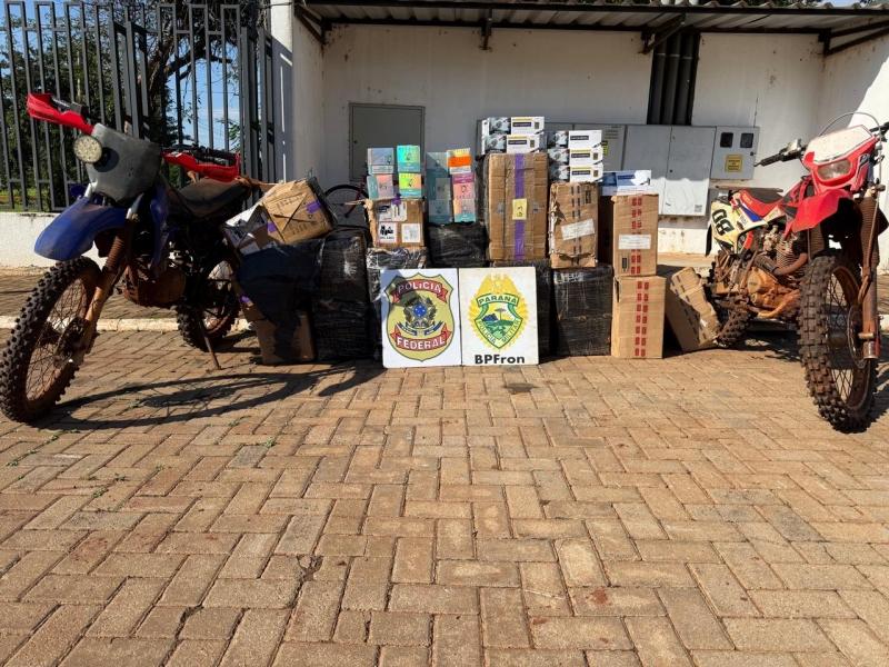 Polícia apreende motos e carga de eletrônicos contrabandeados, em Guaíra