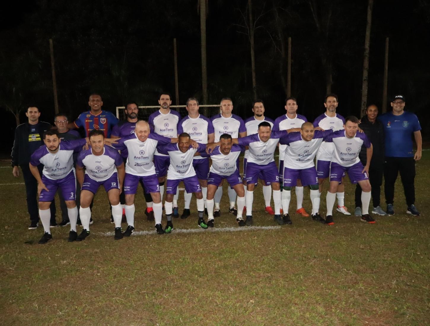 Academia Boa Forma/Zamperline/Invicto conquista título da Copa AABB de Futebol Suíço 40+