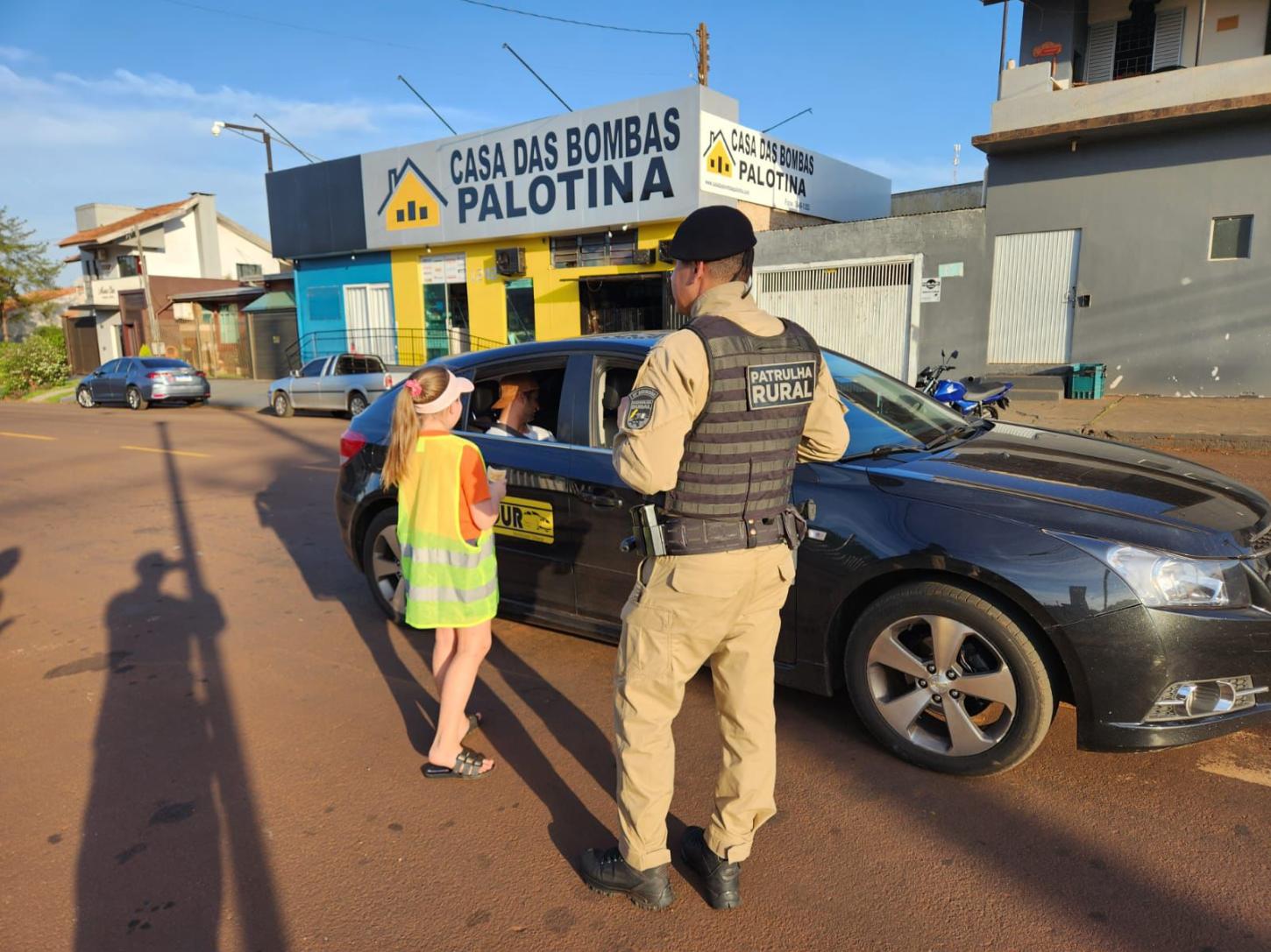 Ação educativa e de conscientização no trânsito mobiliza comunidade em Palotina