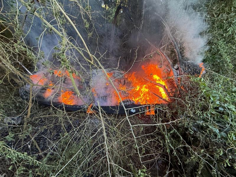 Barco com drogas pega fogo em tentativa de fuga da Polícia em Guaíra