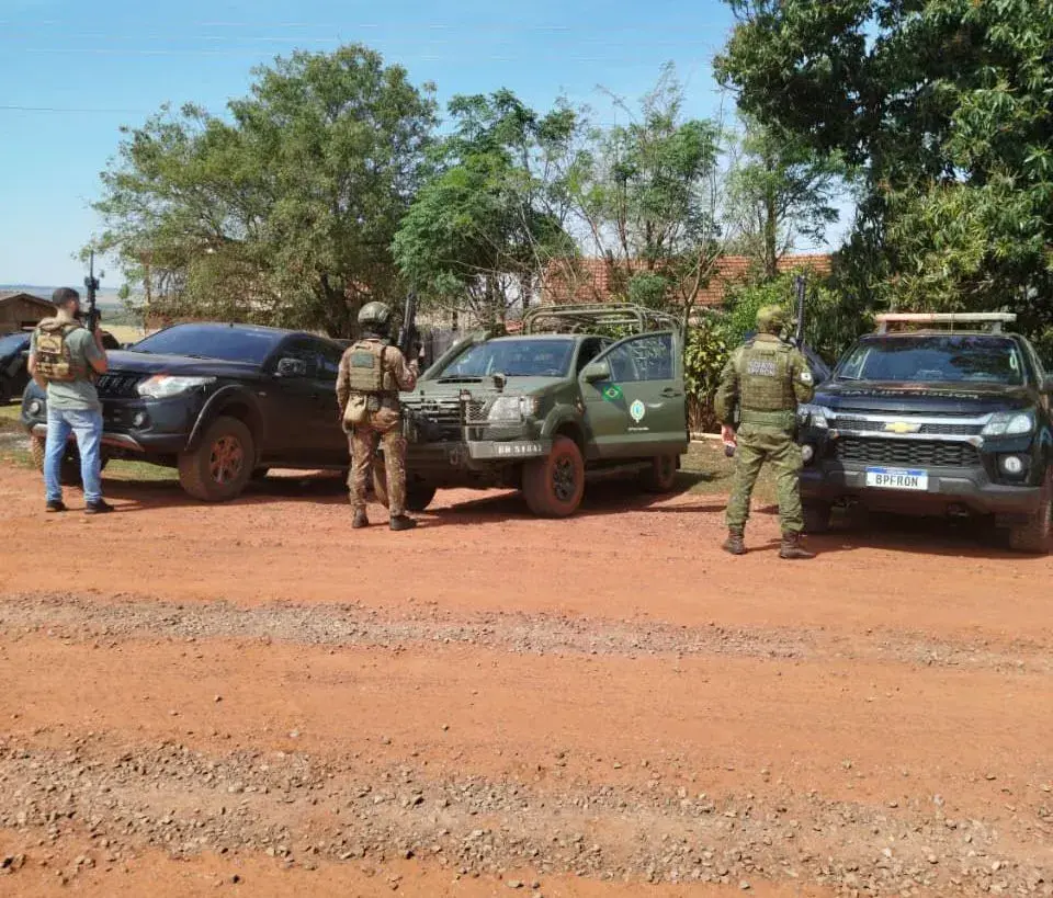 BPFRON, NEPON e Exército apreendem mais duas toneladas de maconha no interior de Palotina