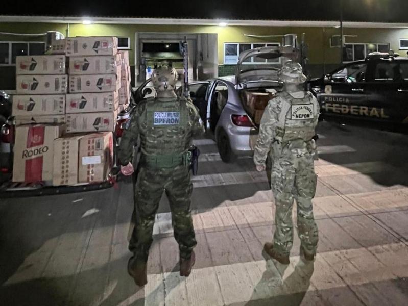 Carros carregados com cigarros são apreendidos pela PF e BPFron em Mercedes