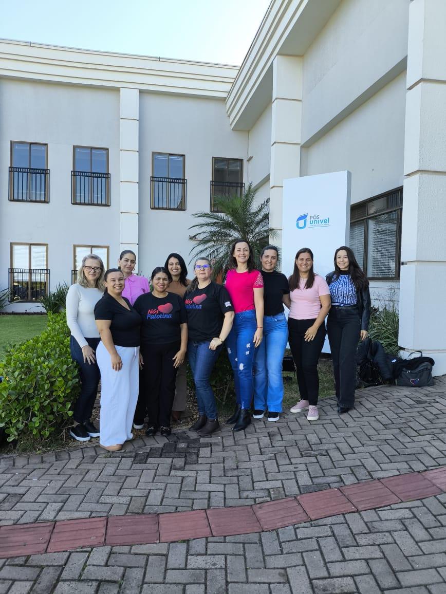 Equipe pedagógica de Palotina participa de seminário regional sobre Educação Infantil em Cascavel
