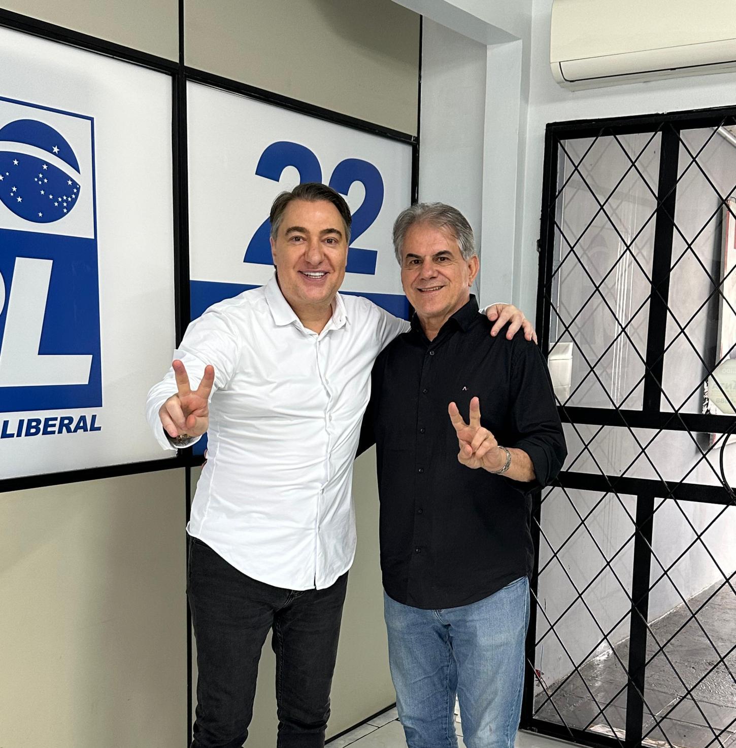 Luiz Ernesto Se Reúne Com Giacobo Para Tratar De Pré-Candidatura A Deputado Estadual