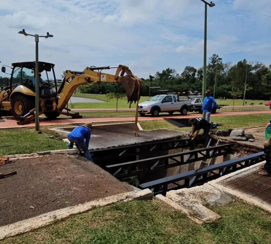 Substituição do Piso da Ponte do Lago garante mais segurança e durabilidade