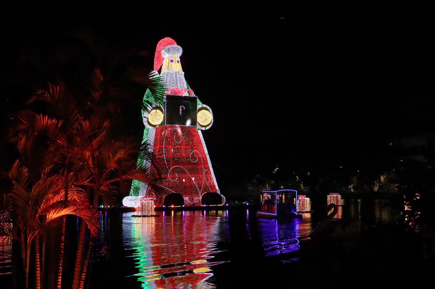Guinness World Record: maior Papai Noel do mundo fica no Paraná