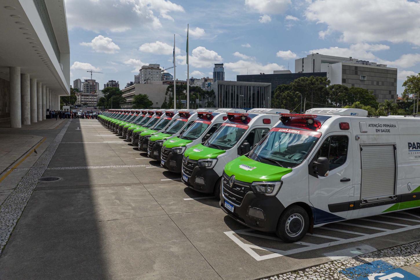 Palotina é contemplada com nova ambulância UTI móvel em entrega histórica do Governo do Paraná