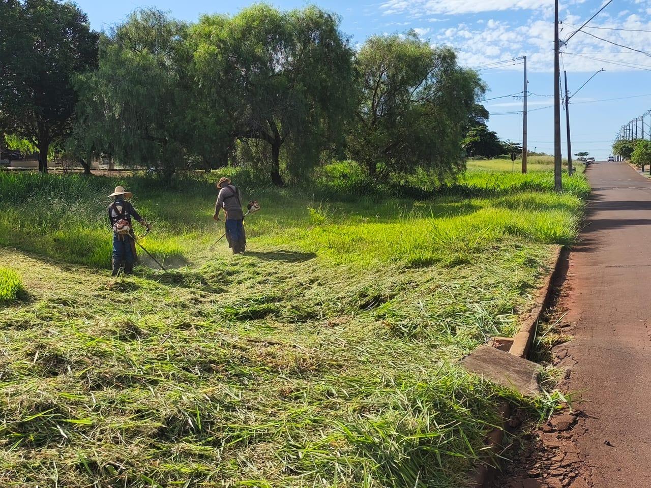 Prefeitura intensifica serviços de manutenção e reforça orientação à população