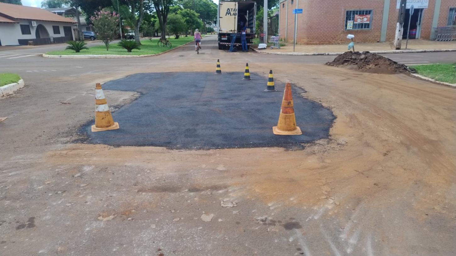 Santa Rita do Oeste Realiza Recuperação de Estradas e Avenidas para Melhorar Trânsito