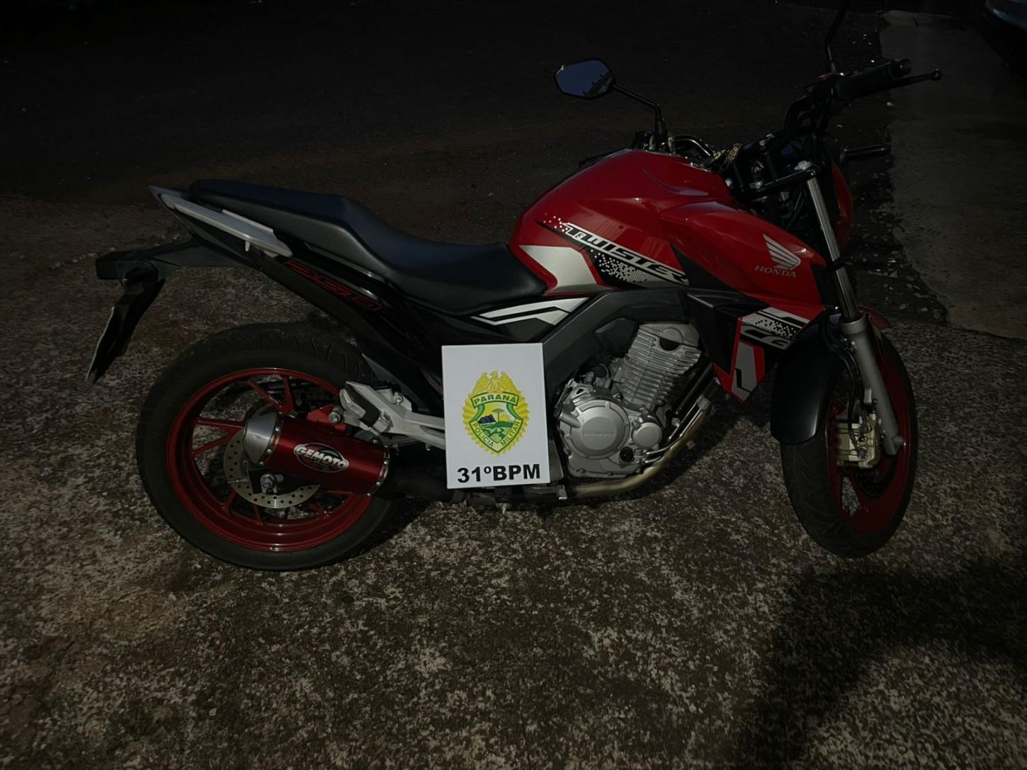 Terra Roxa - Motocicleta irregular é apreendida durante patrulhamento da PM
