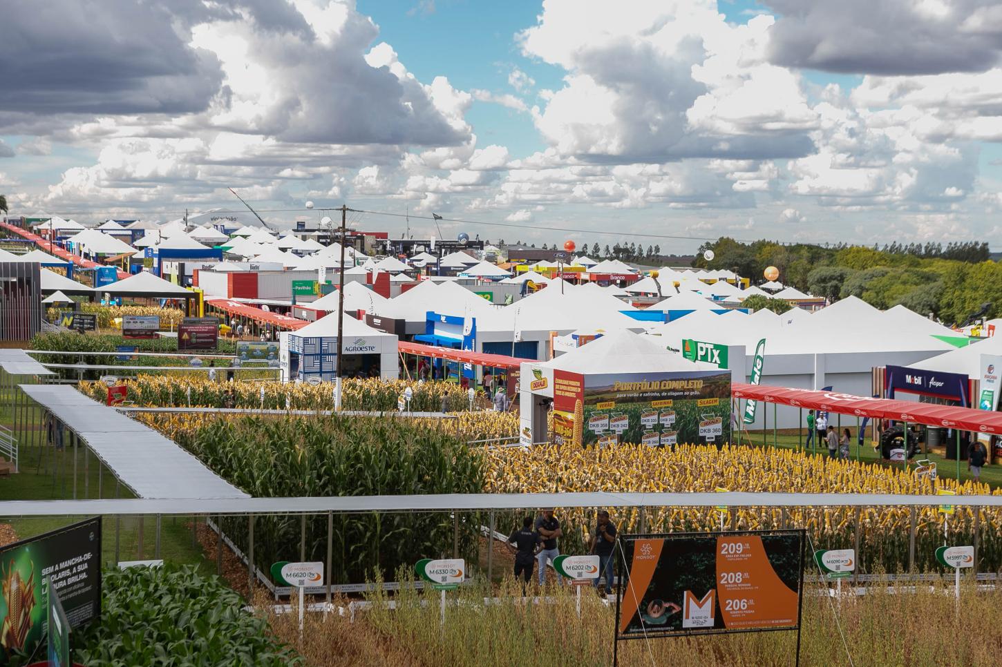 Com anúncios e experiências gastronômicas, Estado promove o turismo no Show Rural
