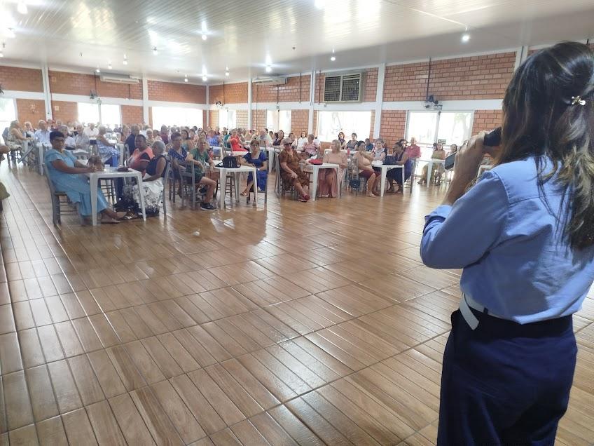 Judith Sendtko prestigia início das atividades de dois Clubes da Terceira Idade em Palotina