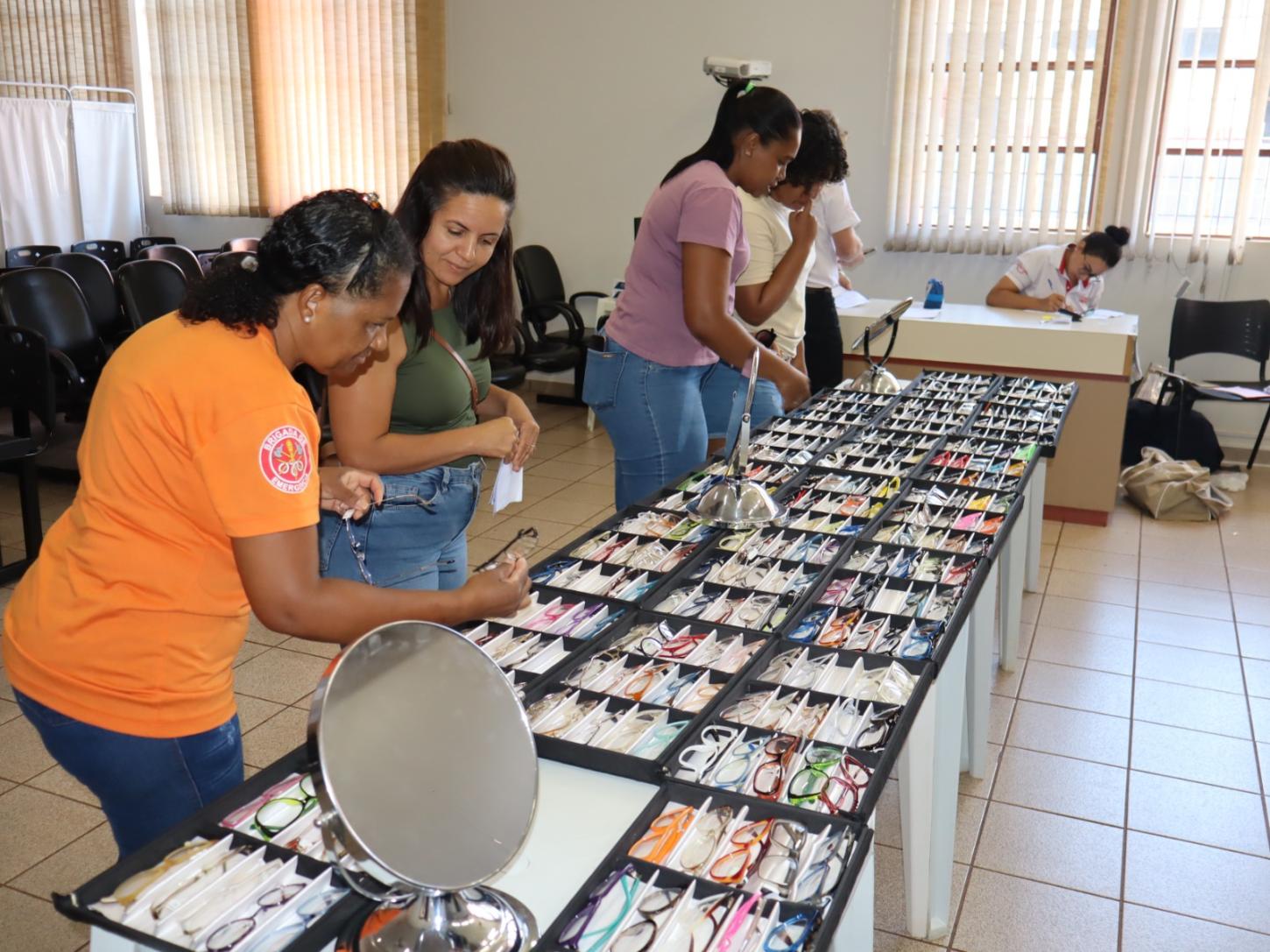 Mutirão de Óculos beneficia moradores de Palotina com atendimento gratuito