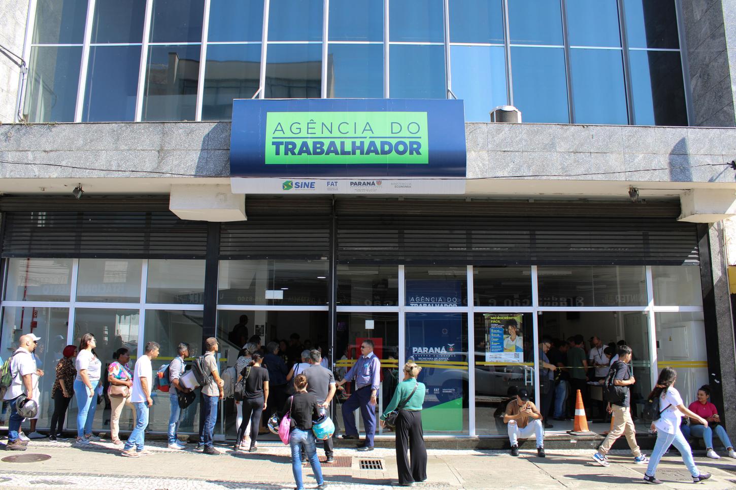 Paraná inicia 2026 com alta de 24,4% na colocação de trabalhadores via Rede Sine