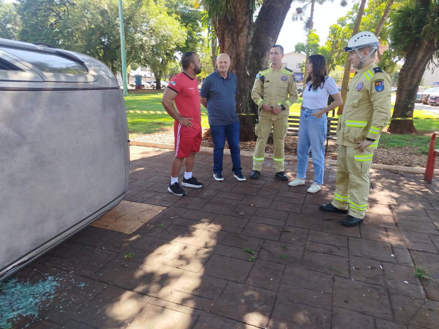 Prefeita em exercício acompanha início de treinamento de resgate em Palotina