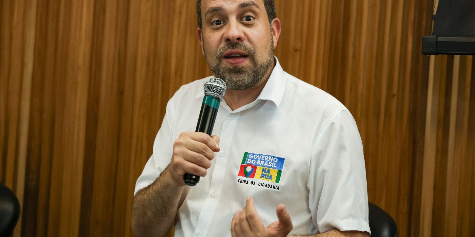 “É banditismo”, diz Boulos sobre aumento de diesel nos postos 