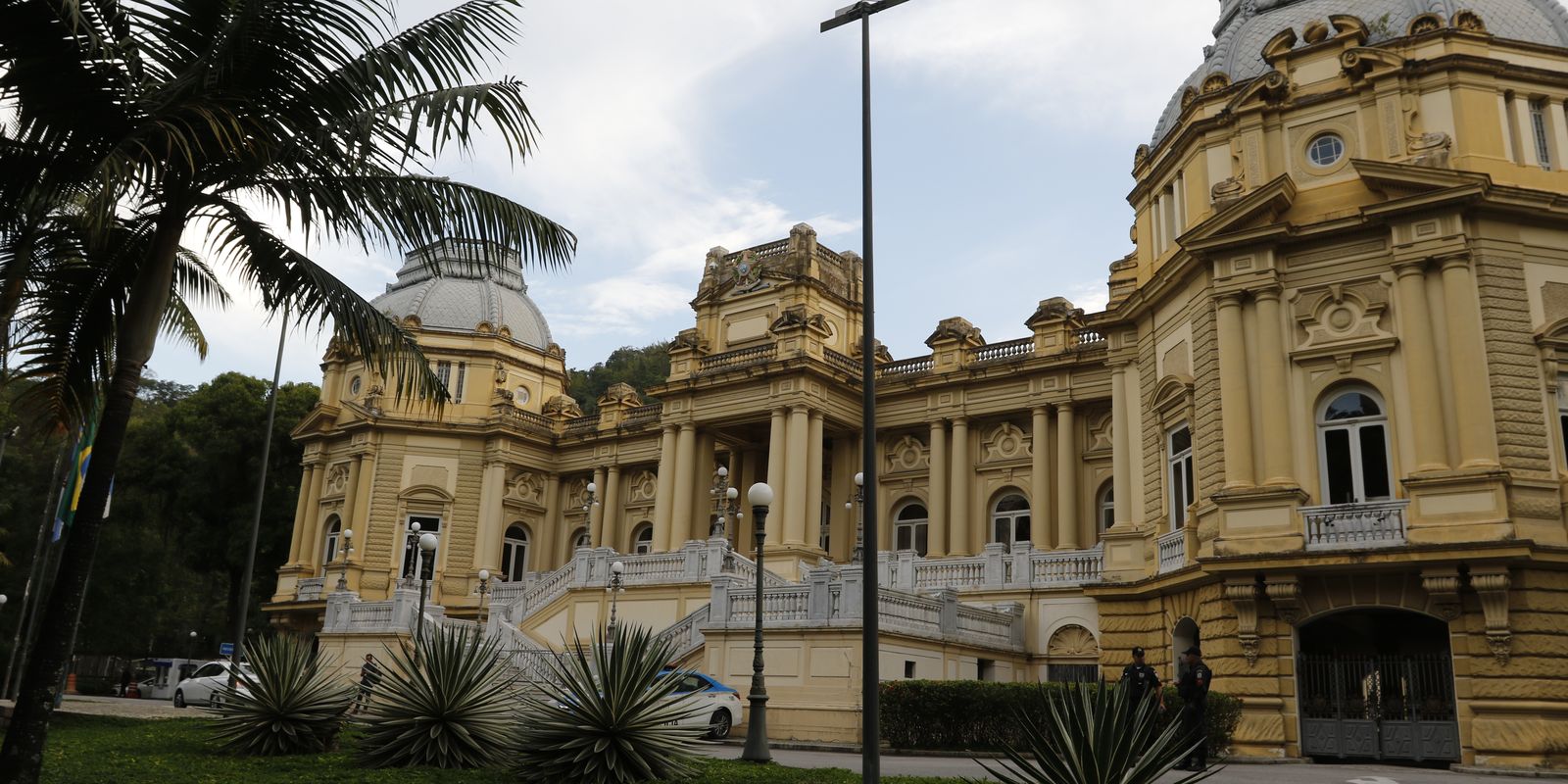 Entenda o que acontece no Rio com a renúncia de Claudio Castro