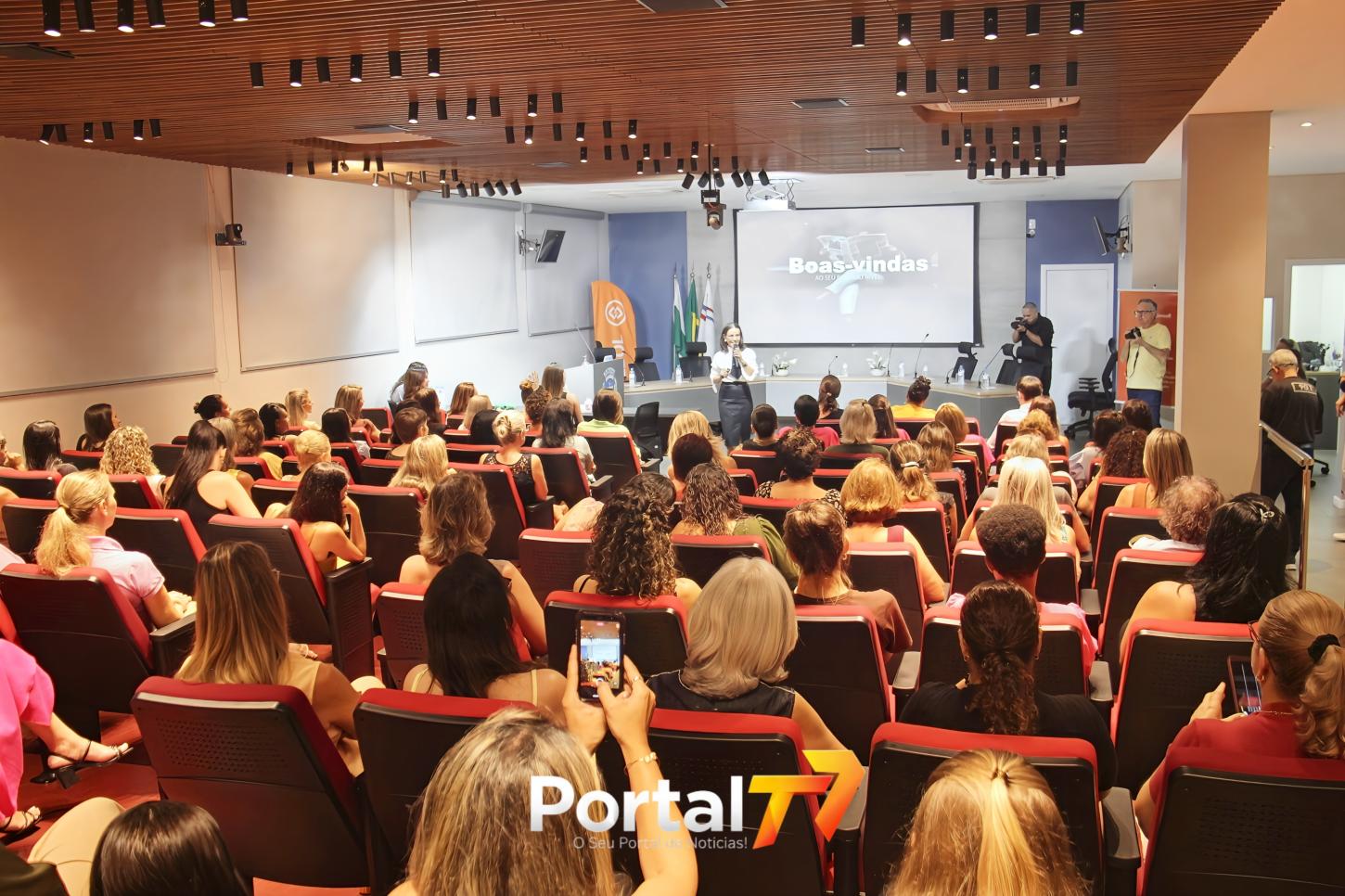 Noite de reflexão: evento na Câmara de Palotina destaca desafios das mulheres