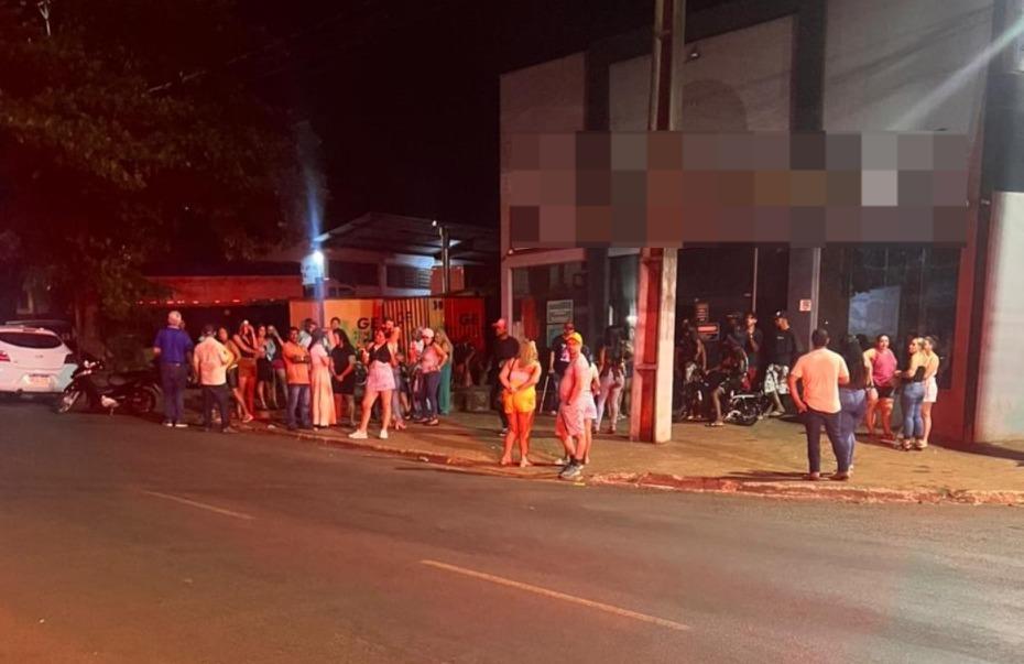 Palotina: Festa com cerca de 100 pessoas é encerrada após denúncia em estabelecimento interditado