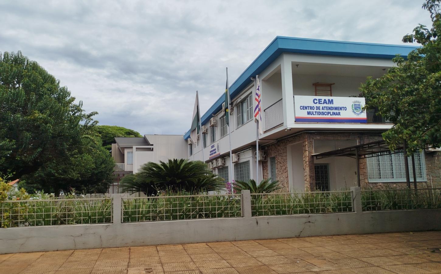 Palotina firma parceria com SESI para oferta de período integral em escolas municipais