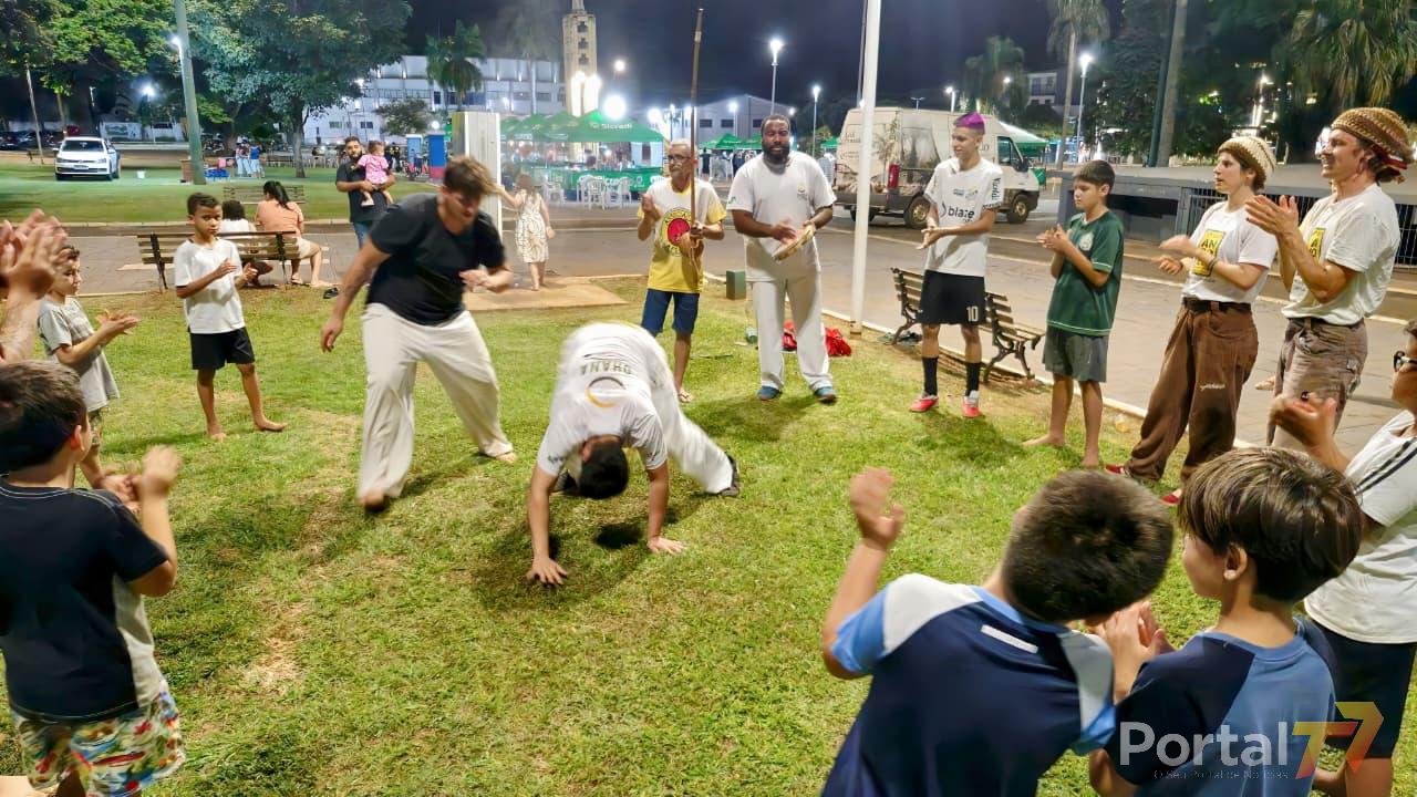 Projeto Capoerê Palotina oferece aulas gratuitas de capoeira no Ginásio Zigmundo Antochychen (Gool Bool)