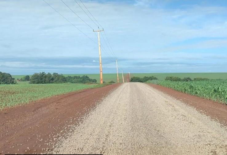Secretaria da Agricultura realiza melhorias em estradas rurais para garantir melhor trafegabilidade