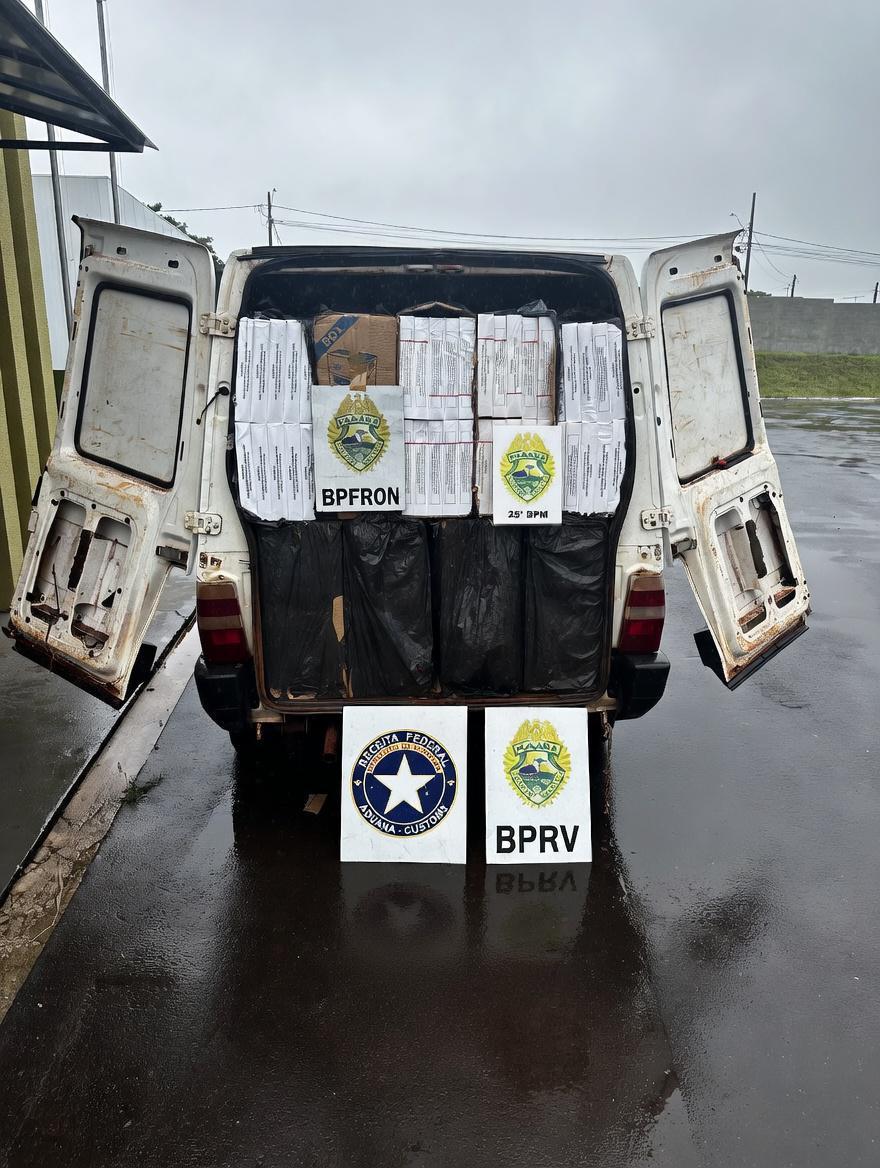 Ação integrada apreende 3 mil pacotes de cigarros contrabandeados após perseguição em Umuarama