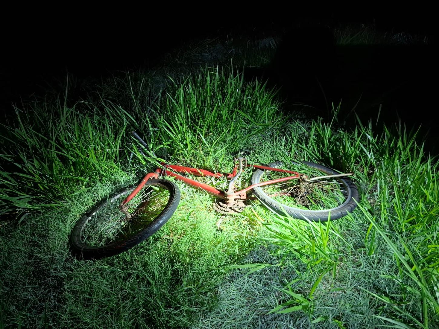 Acidente envolvendo moto, bicicleta e carro deixa dois feridos na PR-182