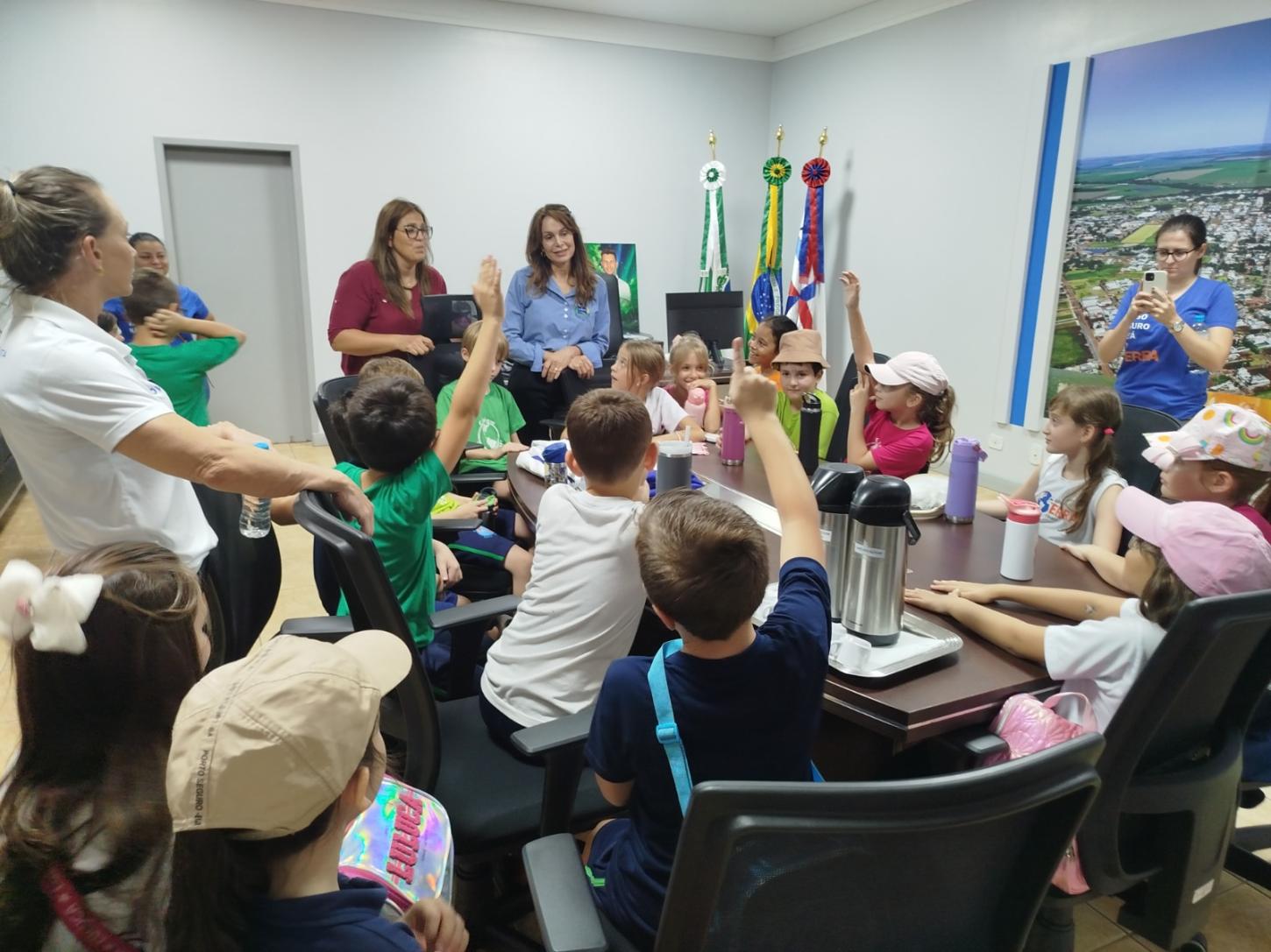 Alunos do Colégio Terra do Saber realizam expedição pelo centro de Palotina
