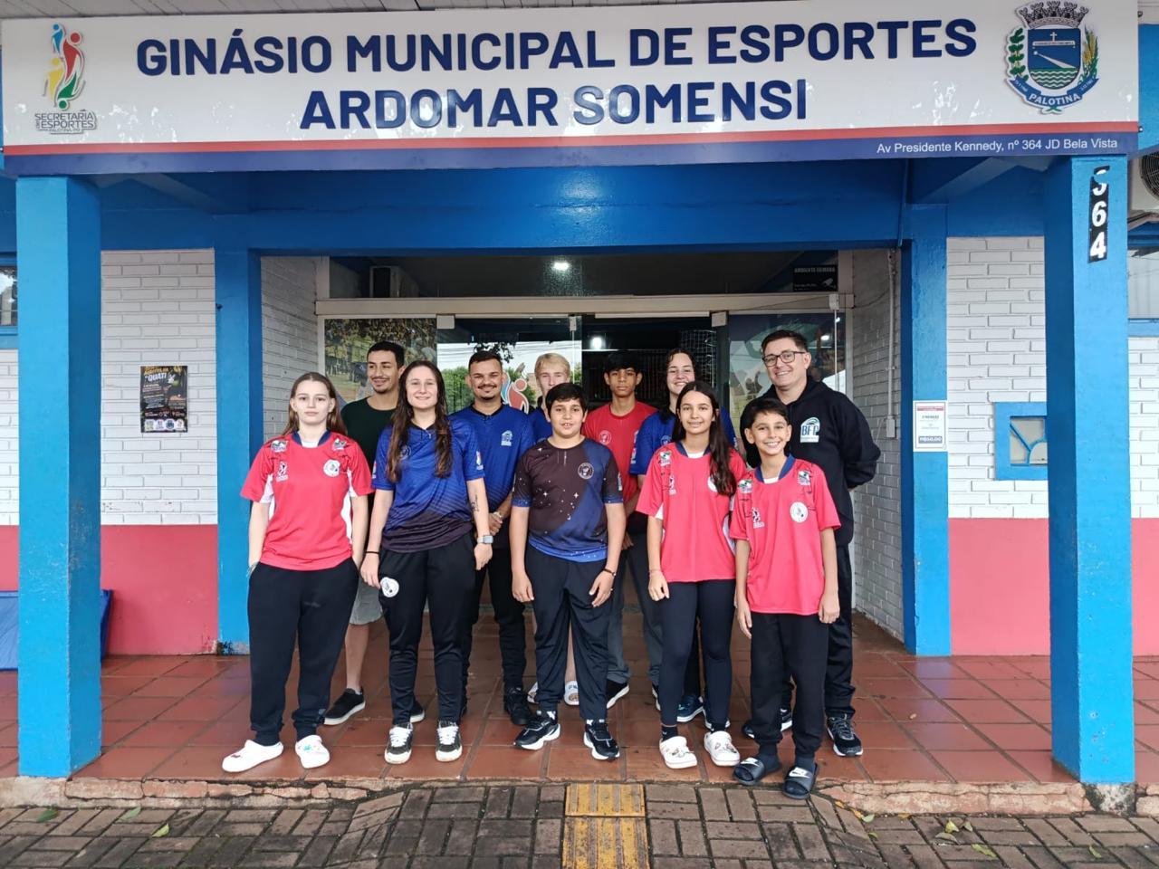 Equipe Palotina Badminton viaja para disputar etapa do Circuito Paranaense em Curitiba