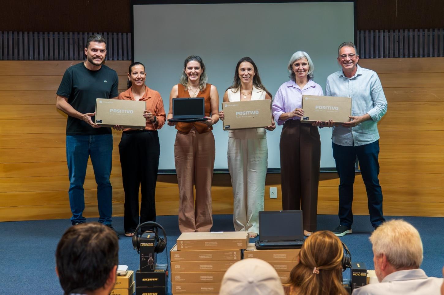 Escolas municipais de Palotina são contempladas com Chromebooks por programa estadual