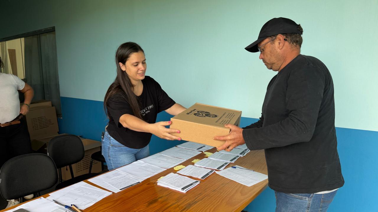 Maripá realiza entrega inédita de kits de materiais escolares para alunos da rede municipal de ensino