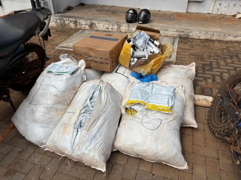 Polícia apreende três motos com cargas ilegais de agrotóxicos e anabolizantes em Guaíra