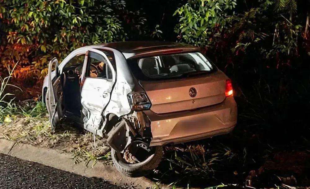 Acidente com três veículos deixa dois mortos na PR-486 em Alto Piquiri