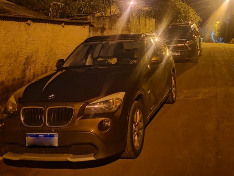 BMW roubada é recuperada pela Guarda Municipal em Guaíra