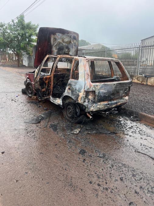 Homem é preso em Palotina após incendiar carro da ex-companheira no Parque Industrial