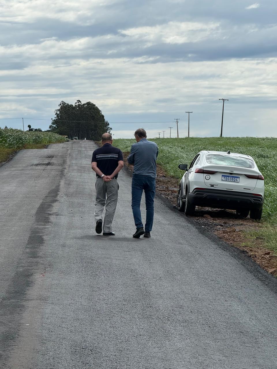 Nova etapa de pavimentação avança na Estrada Bela Vista em Terra Roxa