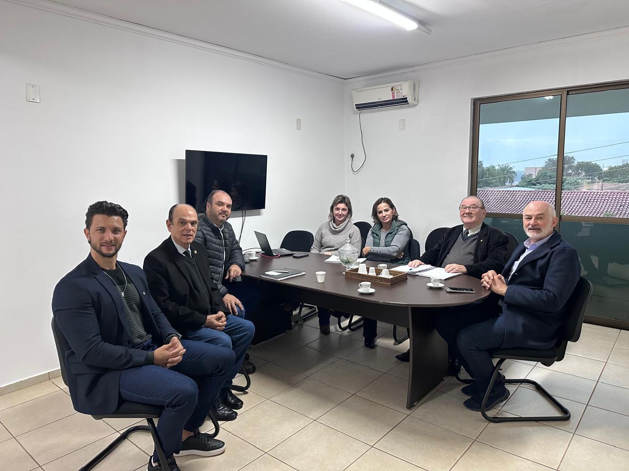 Palotina participa de reunião na 20ª Regional de Saúde para discutir atendimento da UOPECCAN