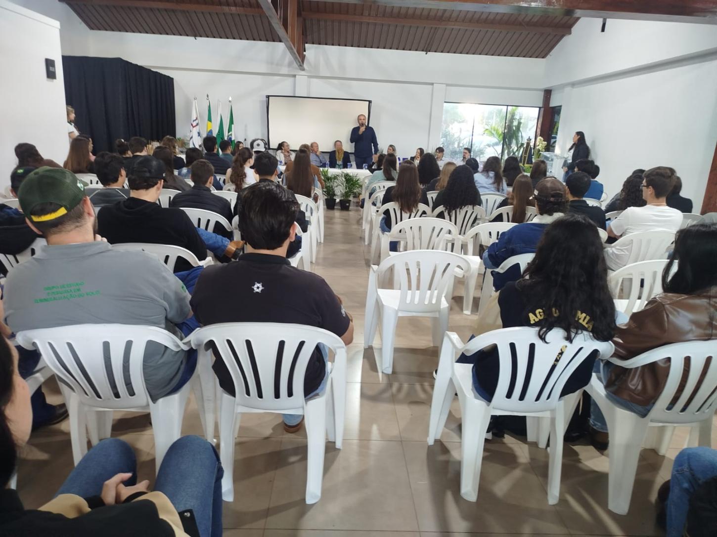 Palotina sedia Semana Acadêmica de Agronomia da UFPR
