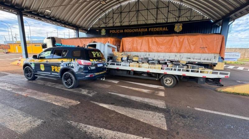 PRF apreende quase 4 toneladas de drogas na BR-163 em Mercedes