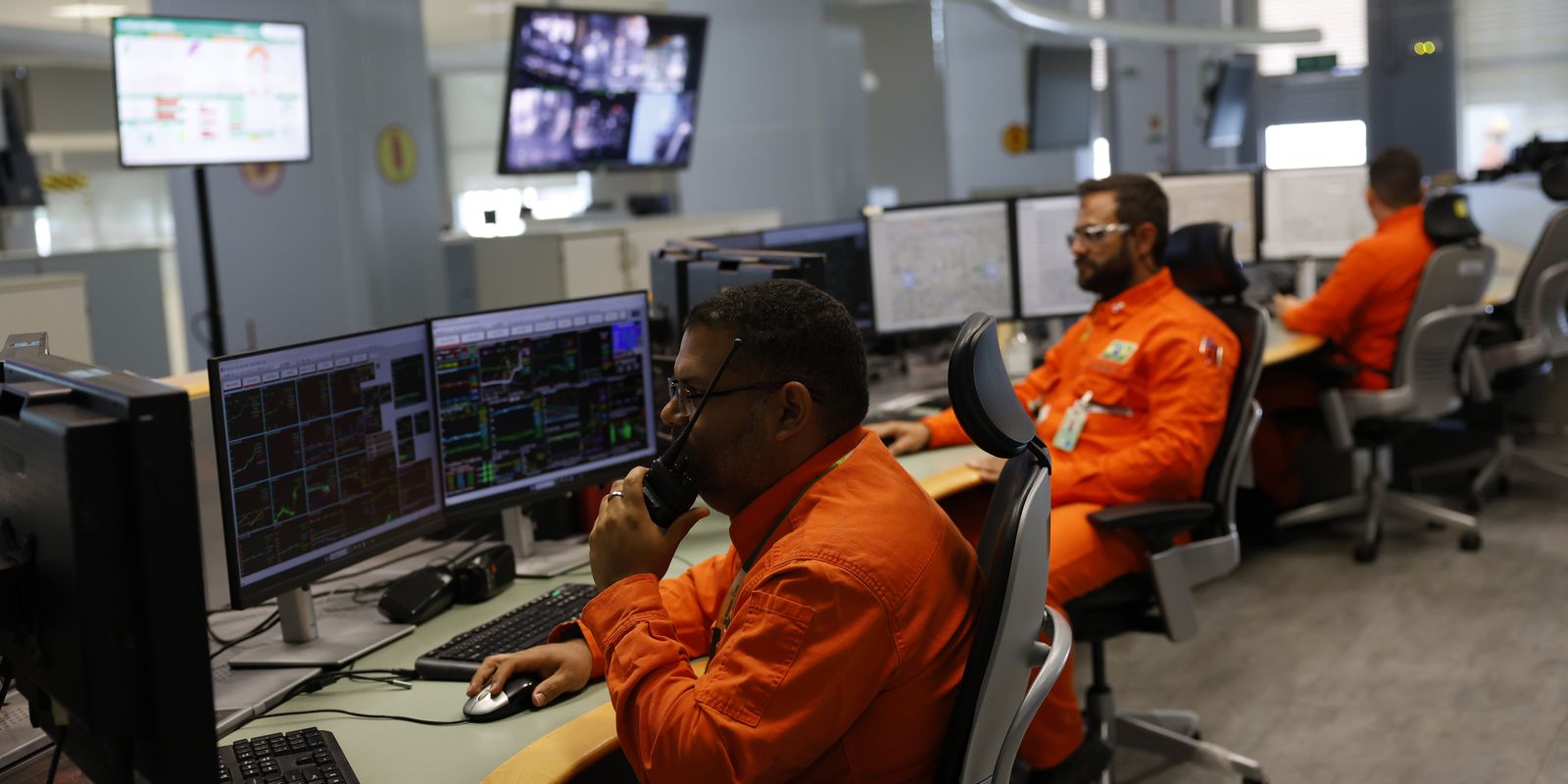Taxa de subutilização atinge menor nível histórico com aquecimento do mercado de trabalho, revela IBGE