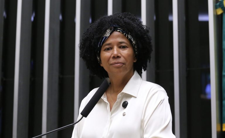 Comissão da Câmara aprova prioridade para idosos em vulnerabilidade em instituições de longa permanência