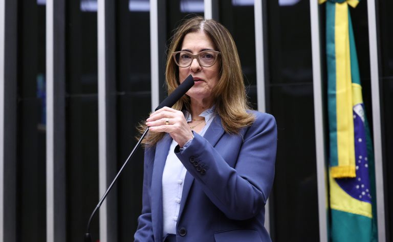 Comissão aprova projeto para ampliar a inclusão de pessoas com autismo no mercado de trabalho